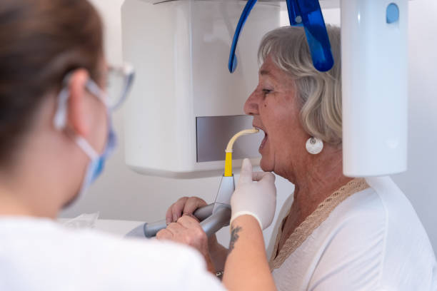 Best Emergency Tooth Extraction in Aquebogue, NY